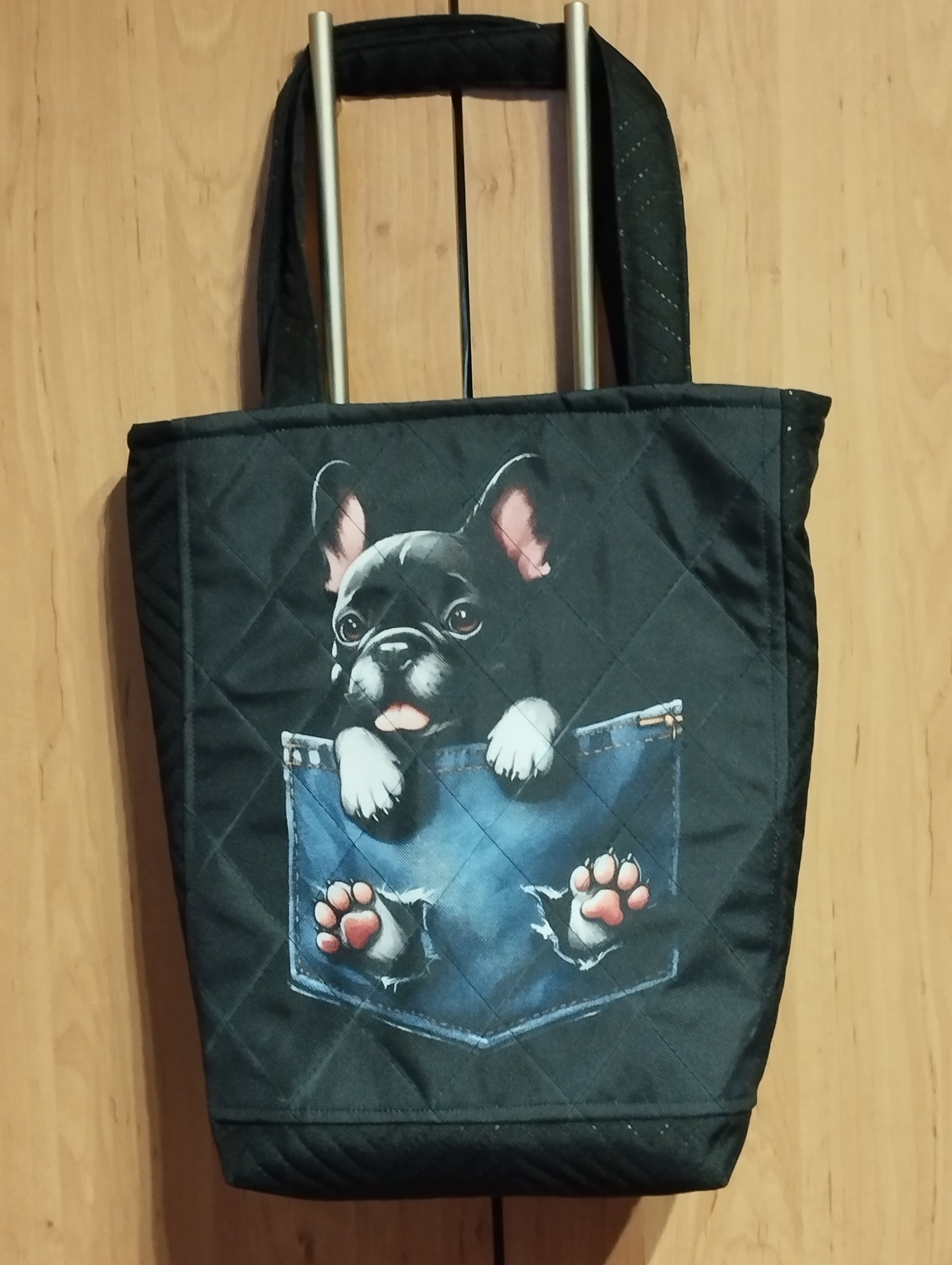 🐶 Ručně šitá černá taška – francouzský buldoček v kapse