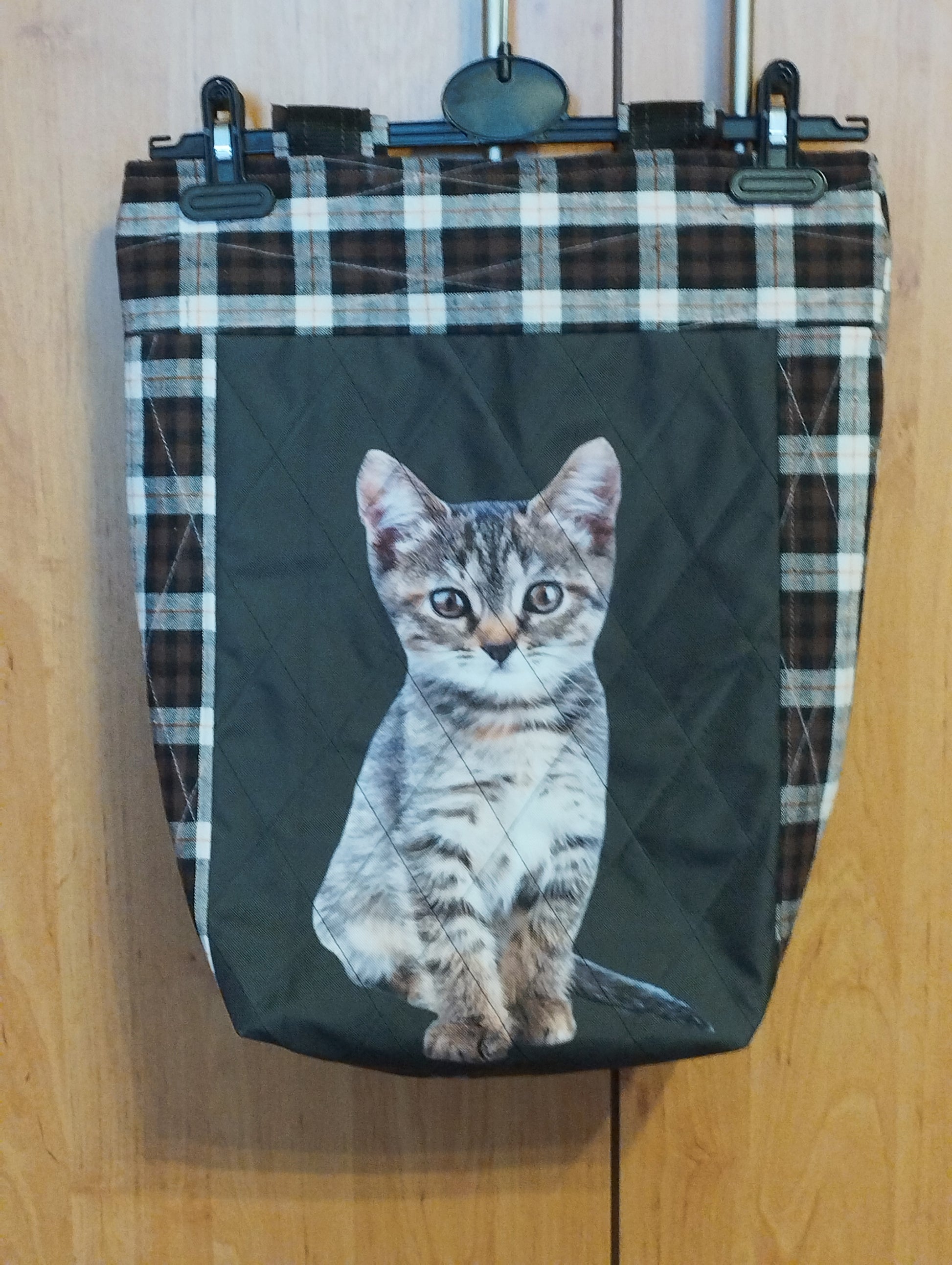 🐱 Ručně šitá taška – kočka (kombinace kočárkoviny a polyesterové látky)