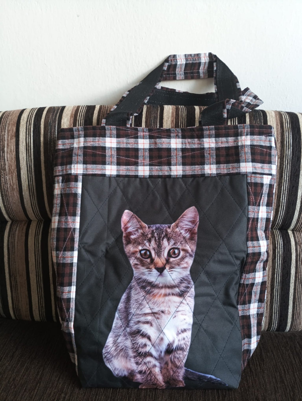 🐱 Ručně šitá taška – kočka (kombinace kočárkoviny a polyesterové látky)