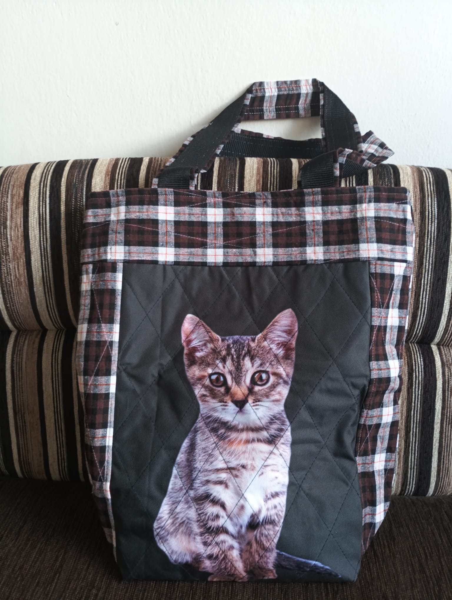 🐱 Ručně šitá taška – kočka (kombinace kočárkoviny a polyesterové látky)