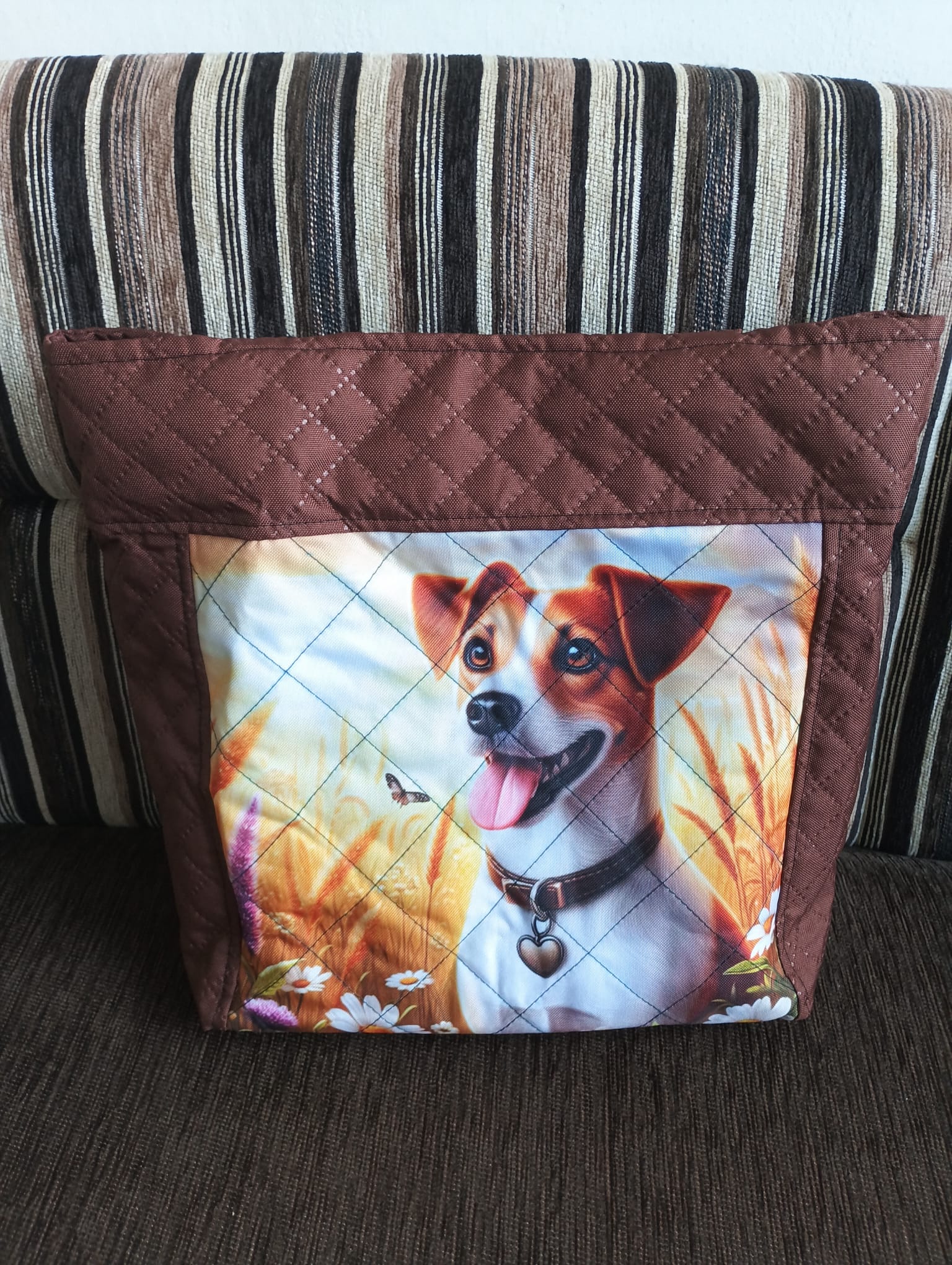 🐕 Ručně šitá hnědá taška – Jack Russell teriér v obilí